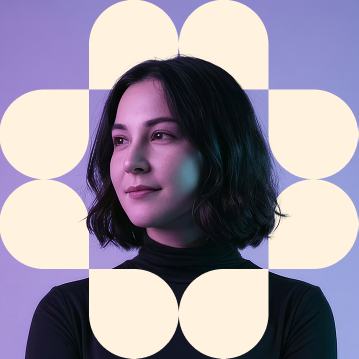 Team collaborating with Ari